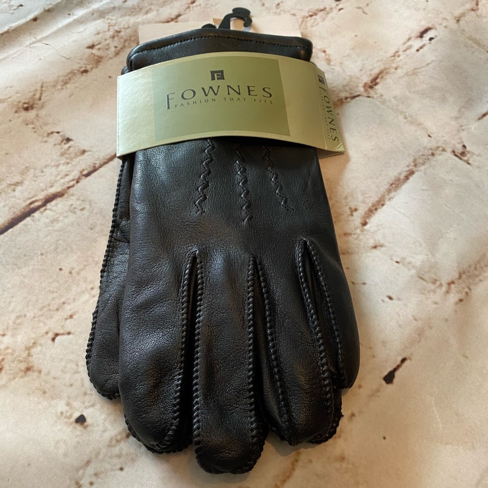 Downed leather gloves